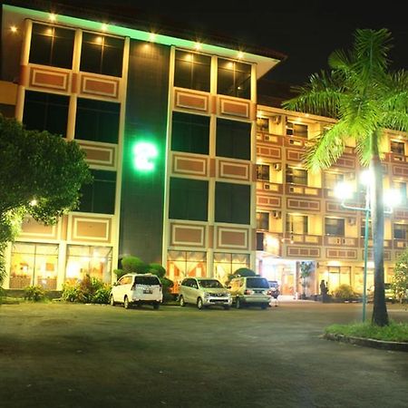 Готель Jepara Indah Екстер'єр фото