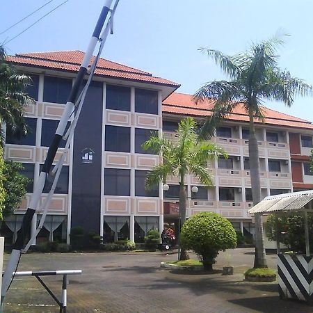 Готель Jepara Indah Екстер'єр фото