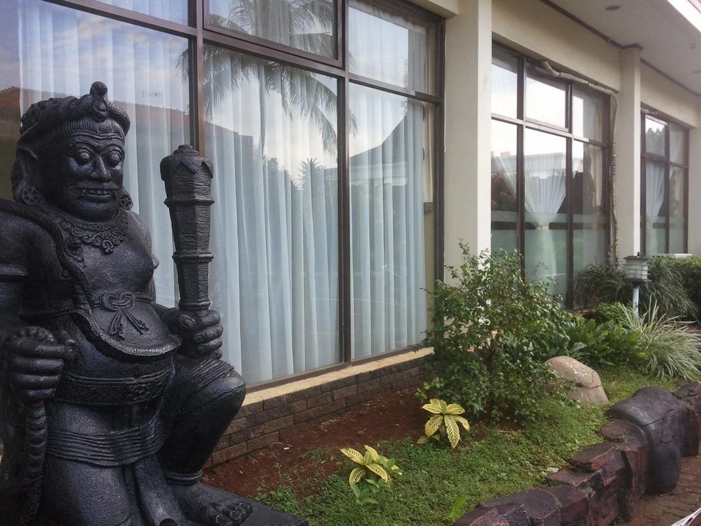 Готель Jepara Indah Екстер'єр фото