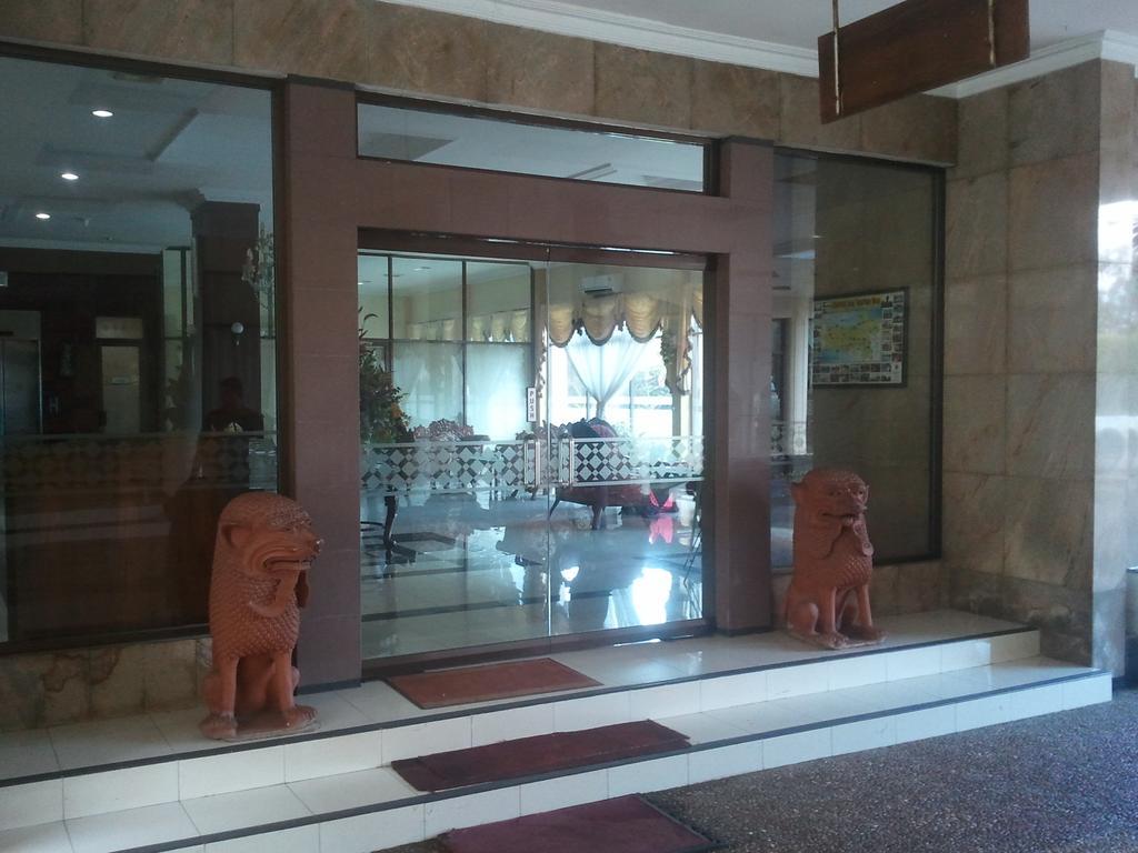 Готель Jepara Indah Екстер'єр фото